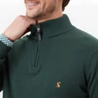 Kép 4/8 - Tom Joule Hillside 1/4 cipzáros férfi pulóver - Zöld Racing Green XXL-es méretben