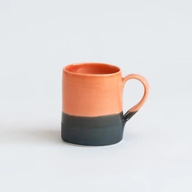 Korall színű porcelán kávés pohár